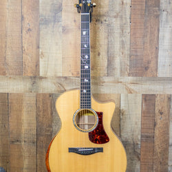 Eastman AC622CE Grand Auditorium w/Armrest Hard Case Included