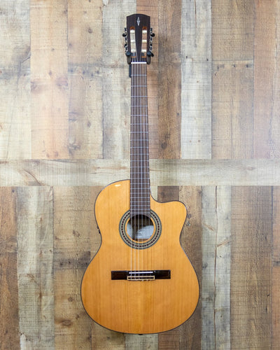 Alvarez Artist Classical Guitar A/E Hybrid with Cutaway