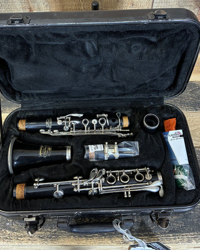 Used Buescher Aristocrat Bb Clarinet Outfit