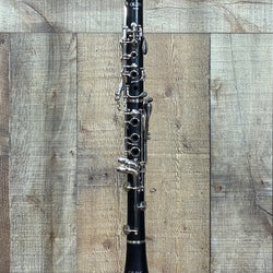 Used F.E. Olds Clarinet Outfit