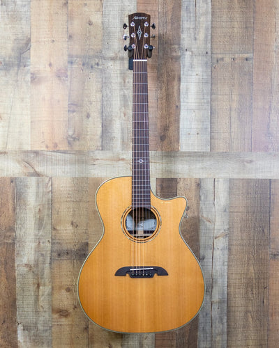 Alvarez Masterworks Grand Auditorium A/E with Cutaway