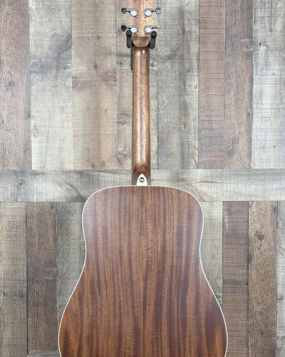 Alvarez Regent Dreadnought Acoustic Pack Includes Bag Tuner Picks Strap Cloth