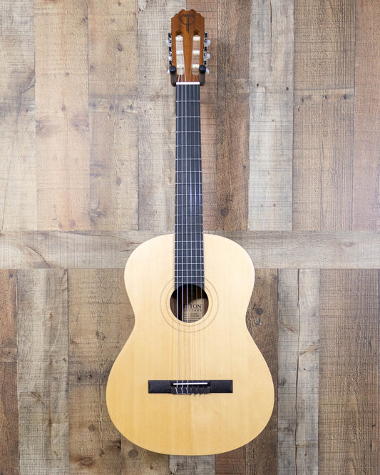 Teton STC10NT Classical Guitar with Gig Bag