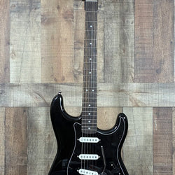 Squier Black Strat