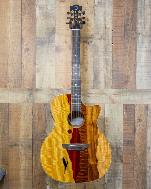 Luna Vista Eagle A/E with Hardshell Case